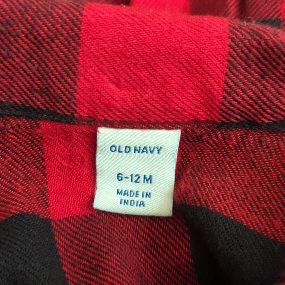 Old Navy spread collar